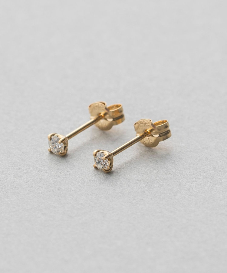 K18 ダイヤモンド 0.1ct ピアス「ブライト」(270689-670689) | ete K18 ダイヤモンド 0.1ct ピアス「ブライト」(270689-670689) | ete