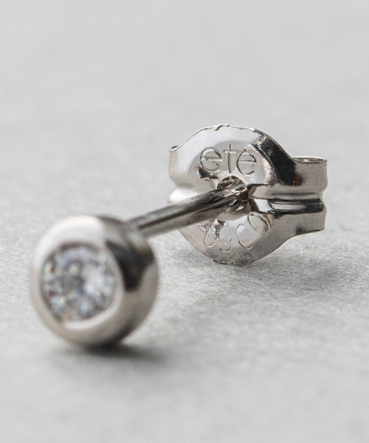 PT900 ダイヤモンド 0.1ct ピアス「ブライト」