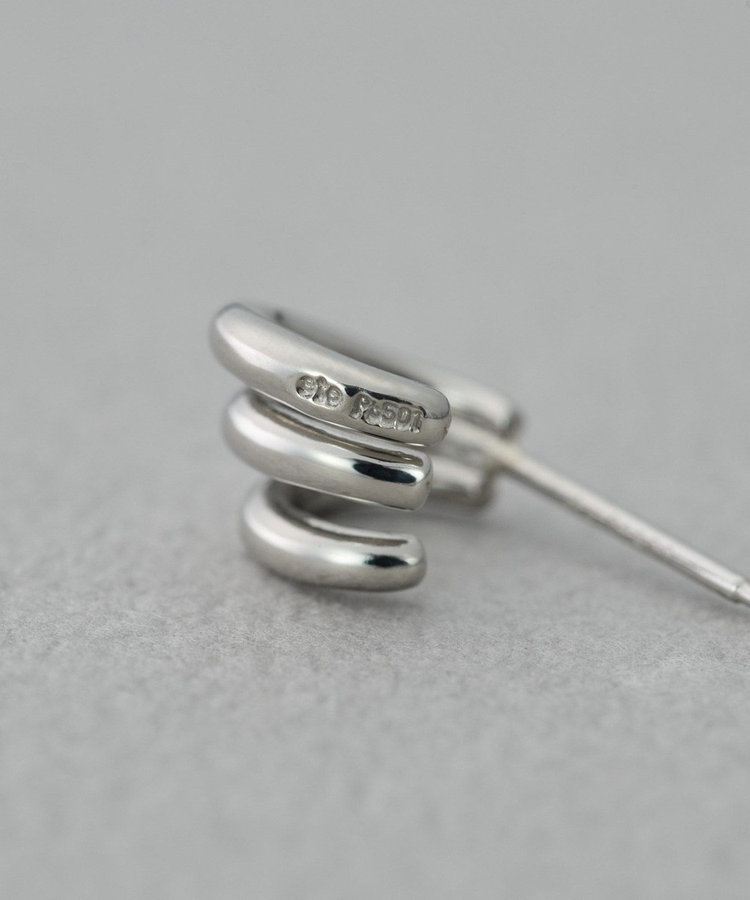 PTピアス 楽天市場】【Pt950ピアス】片耳販売0.05ctダイヤ爪留プラチナ