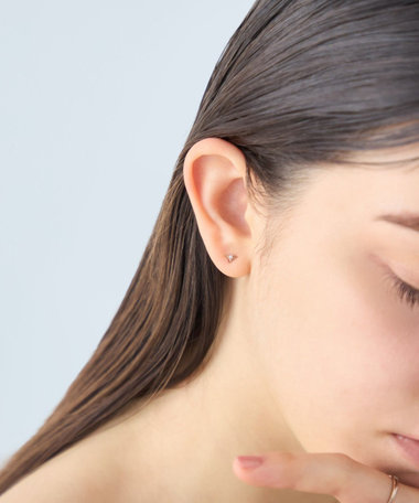 [ムーンリット] K18MPG ダイヤモンド ピアス