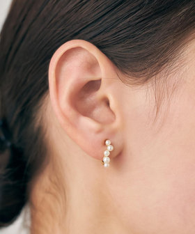 【レビューで送料無料】 パール ハグイヤリング（842057） ｜ women（ウィメンズ アクセサリー