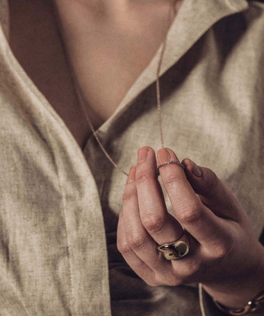 ロウ ロングネックレス