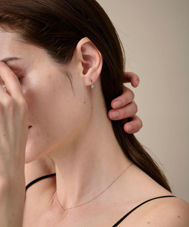 ビジューピアス