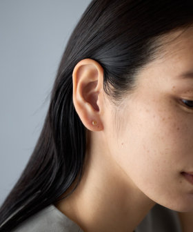 k10YGピアス K10 七宝デザインの軟骨ピアス・ボディピアス │ 16G/14G対応