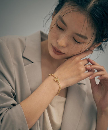 ブレスレット マンテル