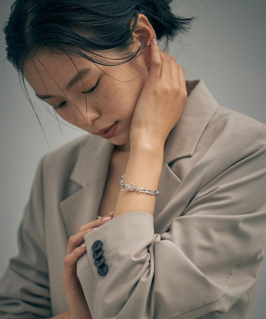 ブレスレット マンテル