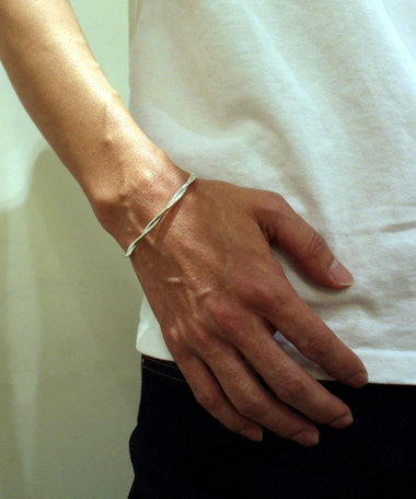 バングル【size：M】