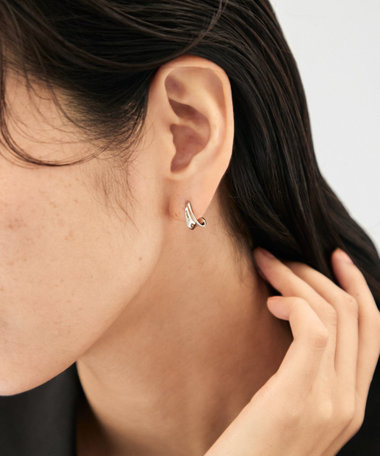 ピアス