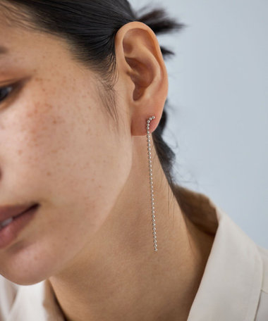 ピアス ボールチェーン