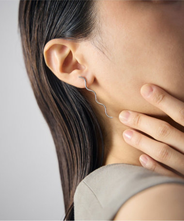 ピアス ウェーブライン