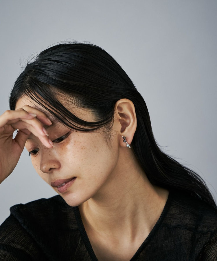 ピアス カラーパール アシンメトリー（075960-075961） ｜ women