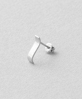 ピンズ] PT900 ピアス カーブ（097069） ｜ women（ウィメンズ