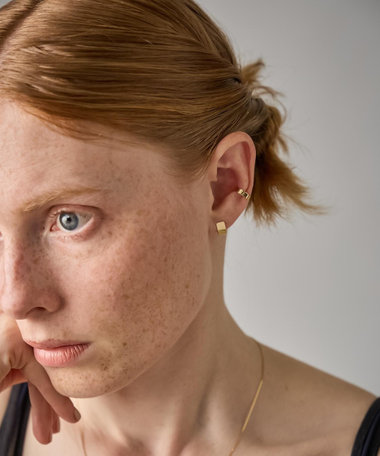 [ルーセント] K18YG ミディアム ピアス