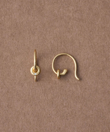 [ヌーヴ] K18YG ダイヤモンド オービットフープ ピアス /Surface