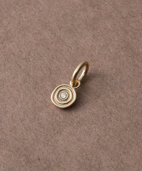 プレシャスシングス] K10YG ダイヤモンド チャーム /Uzu（706071