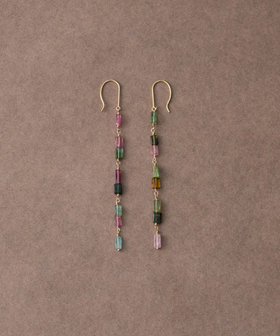 値下げ　エテ　レインボーカラーピアス インナージャーニー] K10YG サファイア/グリーンガーネット