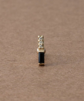 [ピース] K10YG ダイヤモンド/ブラックカルセドニー ピアス