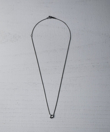 Minimum Circle Black-Gray Diamond Necklace
