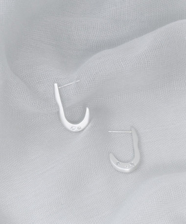 Grayscale Gray Diamond Reversible Pierce